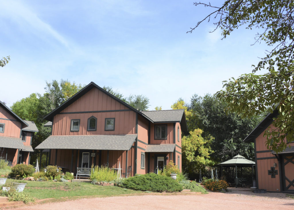 Manitou Springs Cabins Find Cabin Rentals Near Colorado Springs