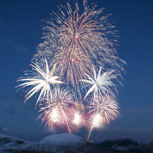 AdAmAn-fireworks-pikes-peak-simon-migaj-496034-unsplash